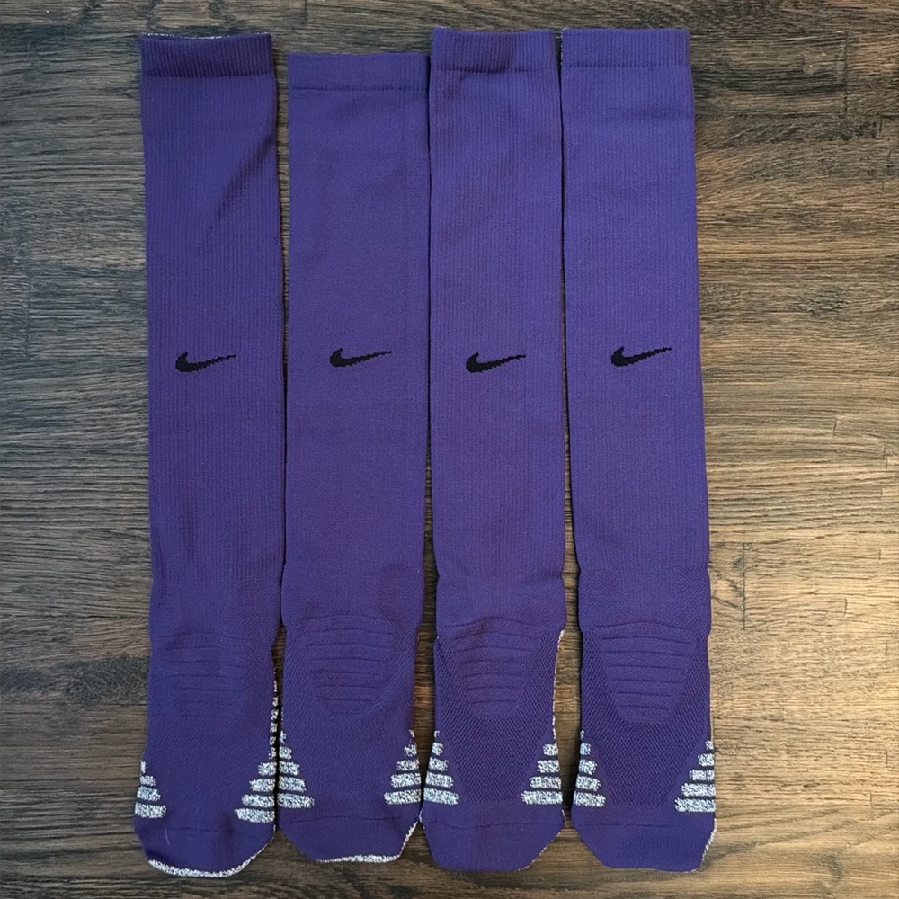 Nike performance dri fit knee high sports socks purple lot of 2 pair szMedium M